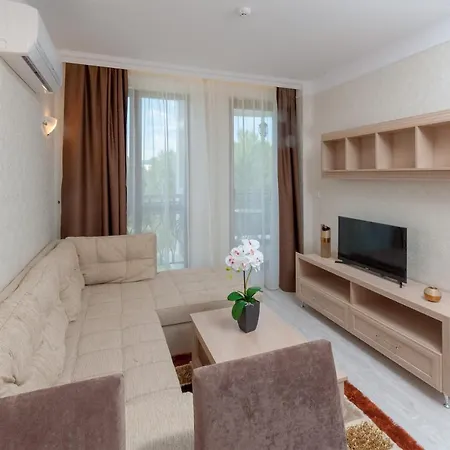 Harmony Suites Saint Vlas 4*